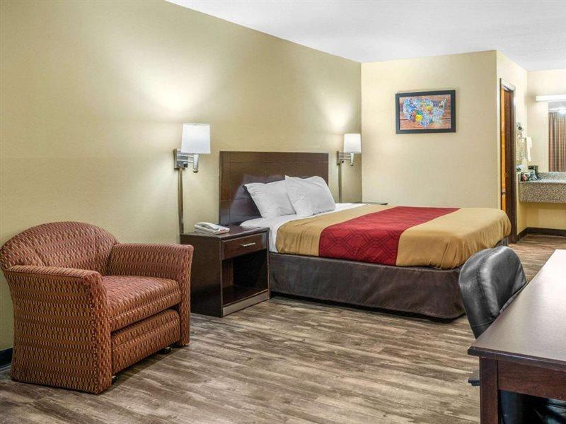Econo Lodge Near Missouri University Of Science And Technology Rolla Bagian luar foto