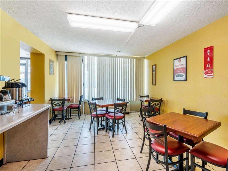 Econo Lodge Near Missouri University Of Science And Technology Rolla Bagian luar foto