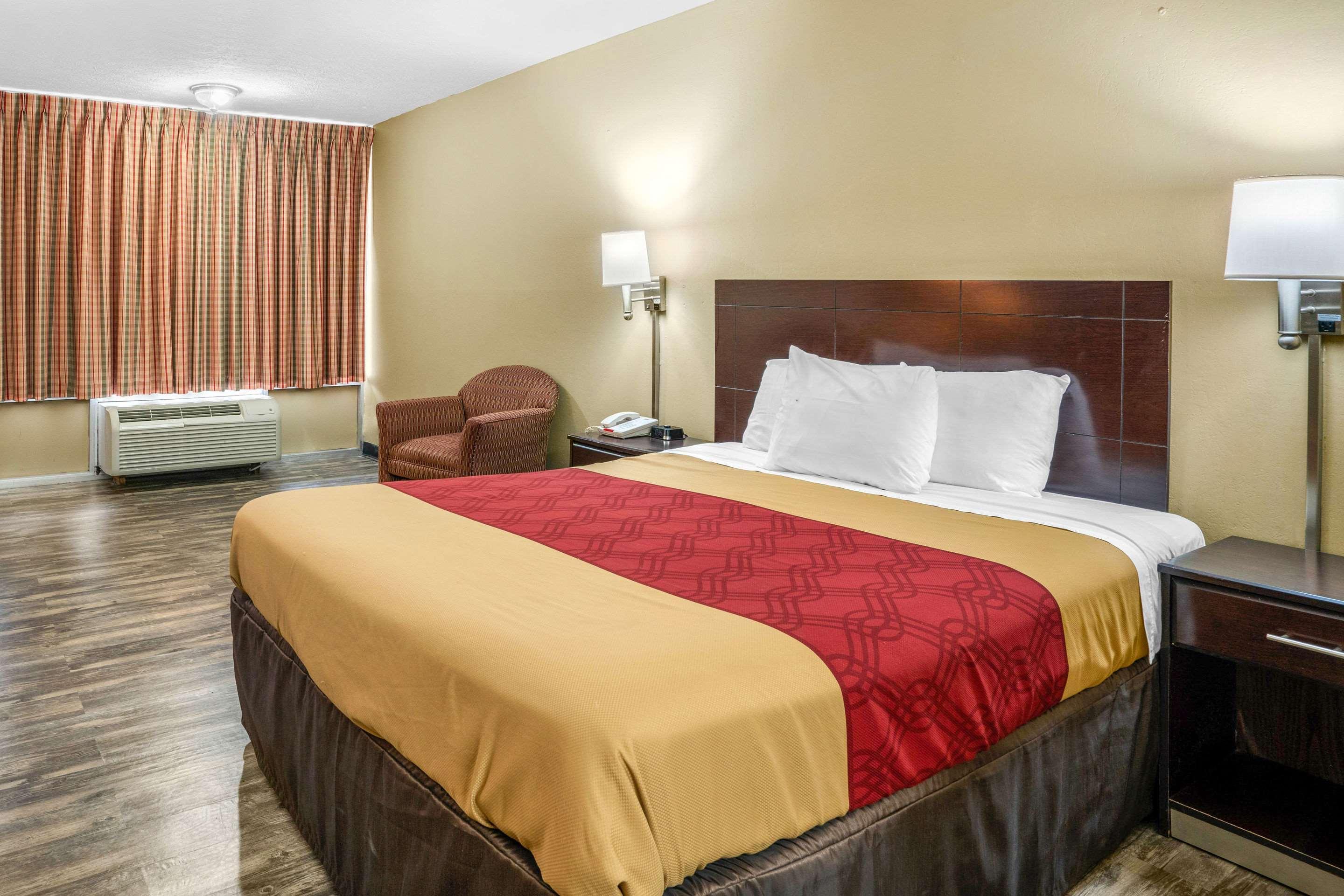 Econo Lodge Near Missouri University Of Science And Technology Rolla Bagian luar foto