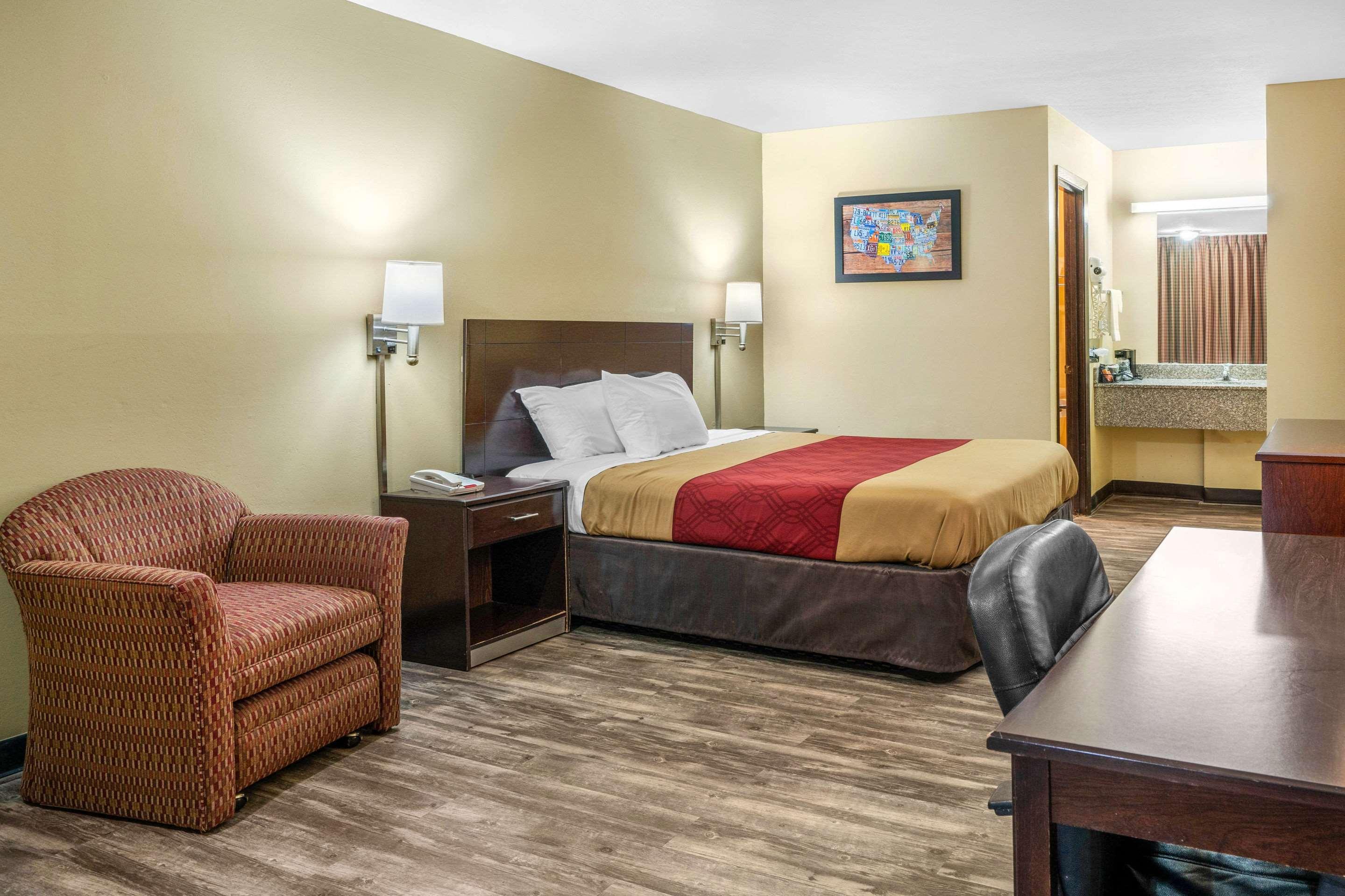 Econo Lodge Near Missouri University Of Science And Technology Rolla Bagian luar foto