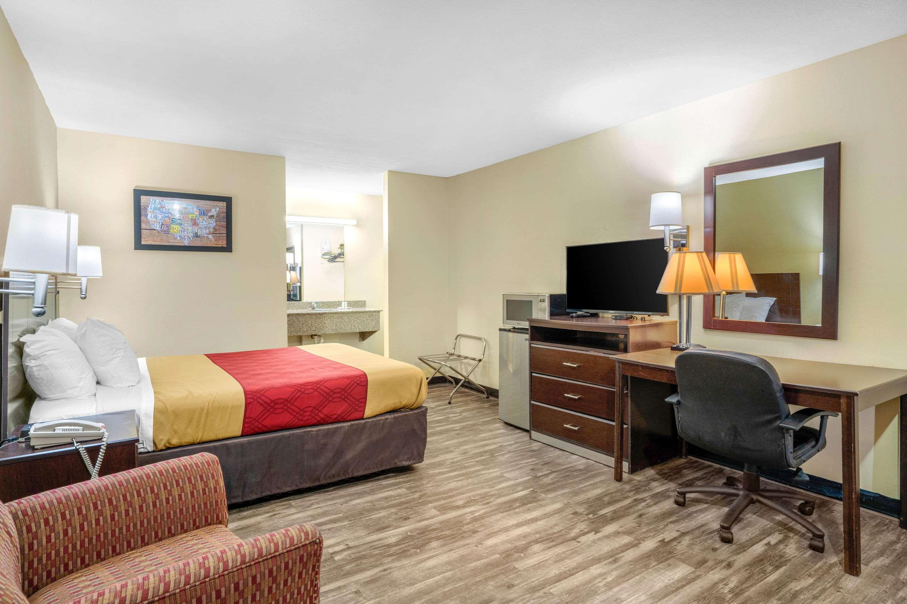 Econo Lodge Near Missouri University Of Science And Technology Rolla Bagian luar foto