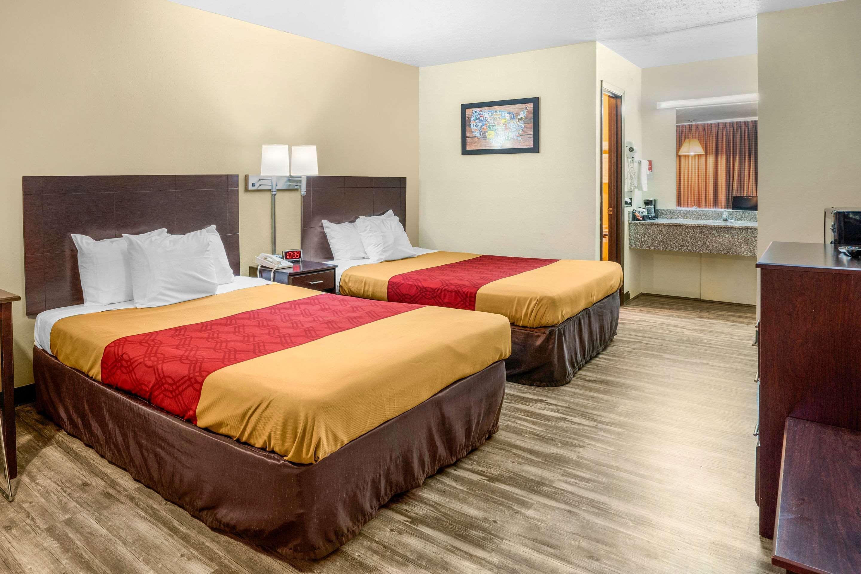 Econo Lodge Near Missouri University Of Science And Technology Rolla Bagian luar foto